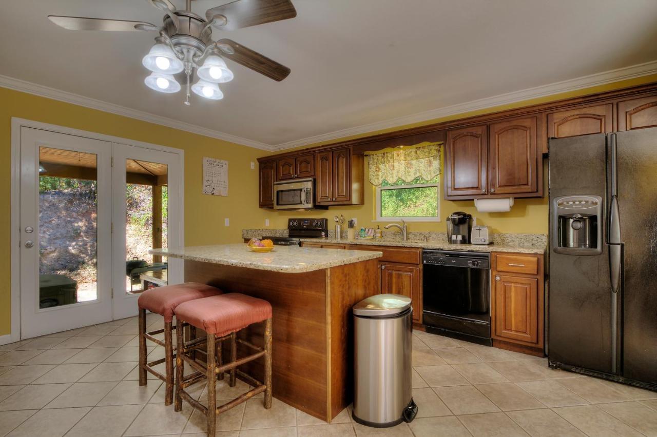 5Bedrooms*4King Beds*Outstanding Location*Hottub* Sevierville Exterior photo