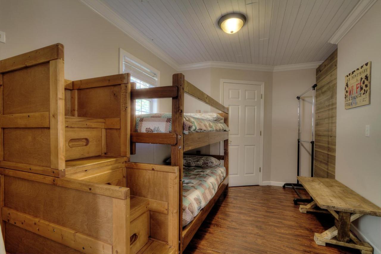 5Bedrooms*4King Beds*Outstanding Location*Hottub* Sevierville Exterior photo