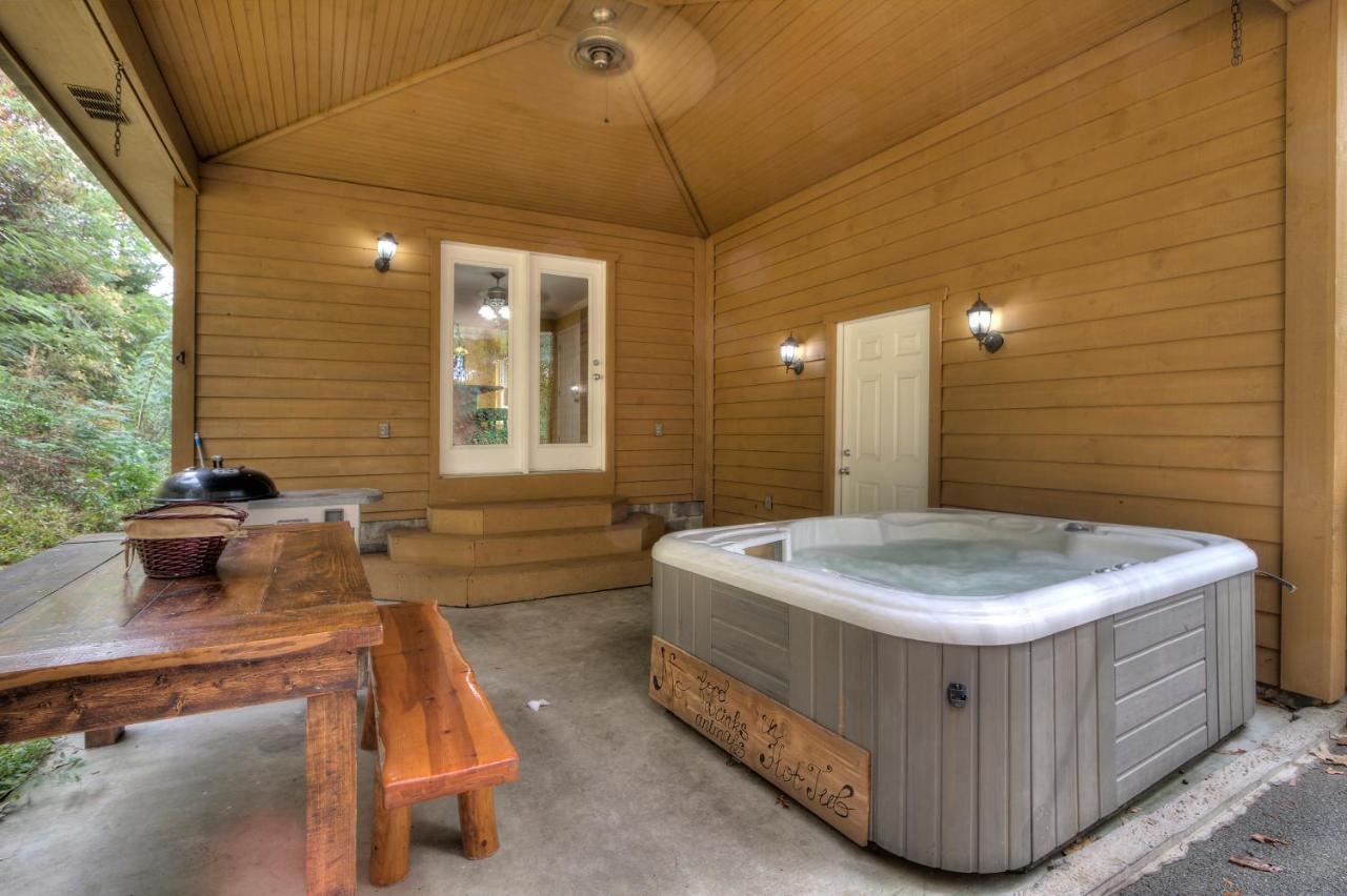 5Bedrooms*4King Beds*Outstanding Location*Hottub* Sevierville Exterior photo